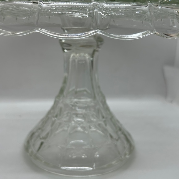 Vintage Indiana Glass Constellation Pattern Pedestal Cake Plate w/Rum Well - Picture 4 of 9